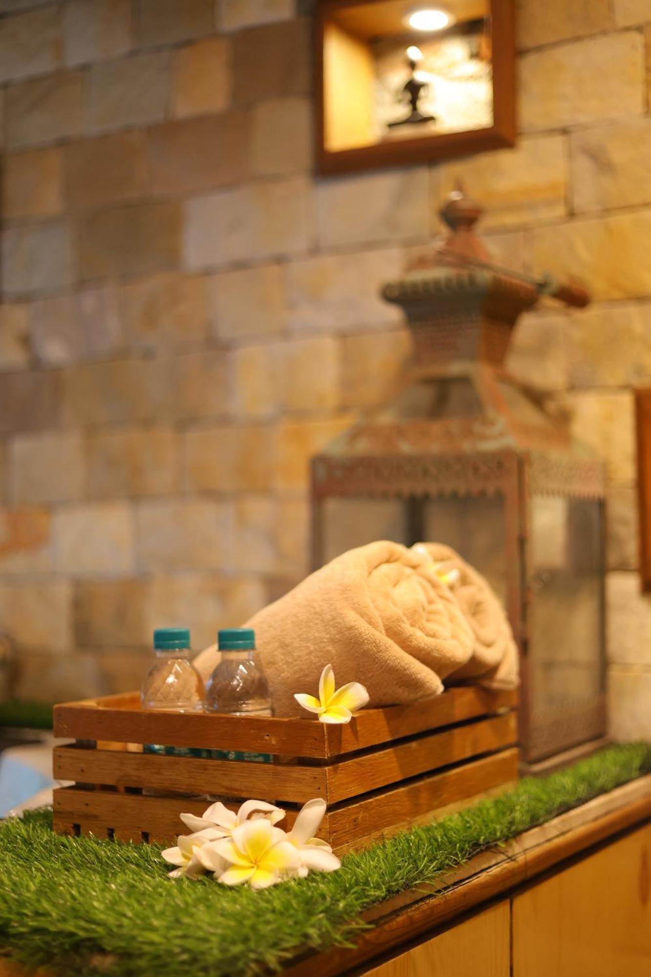 Hotel Natraj Rishīkesh Extérieur photo