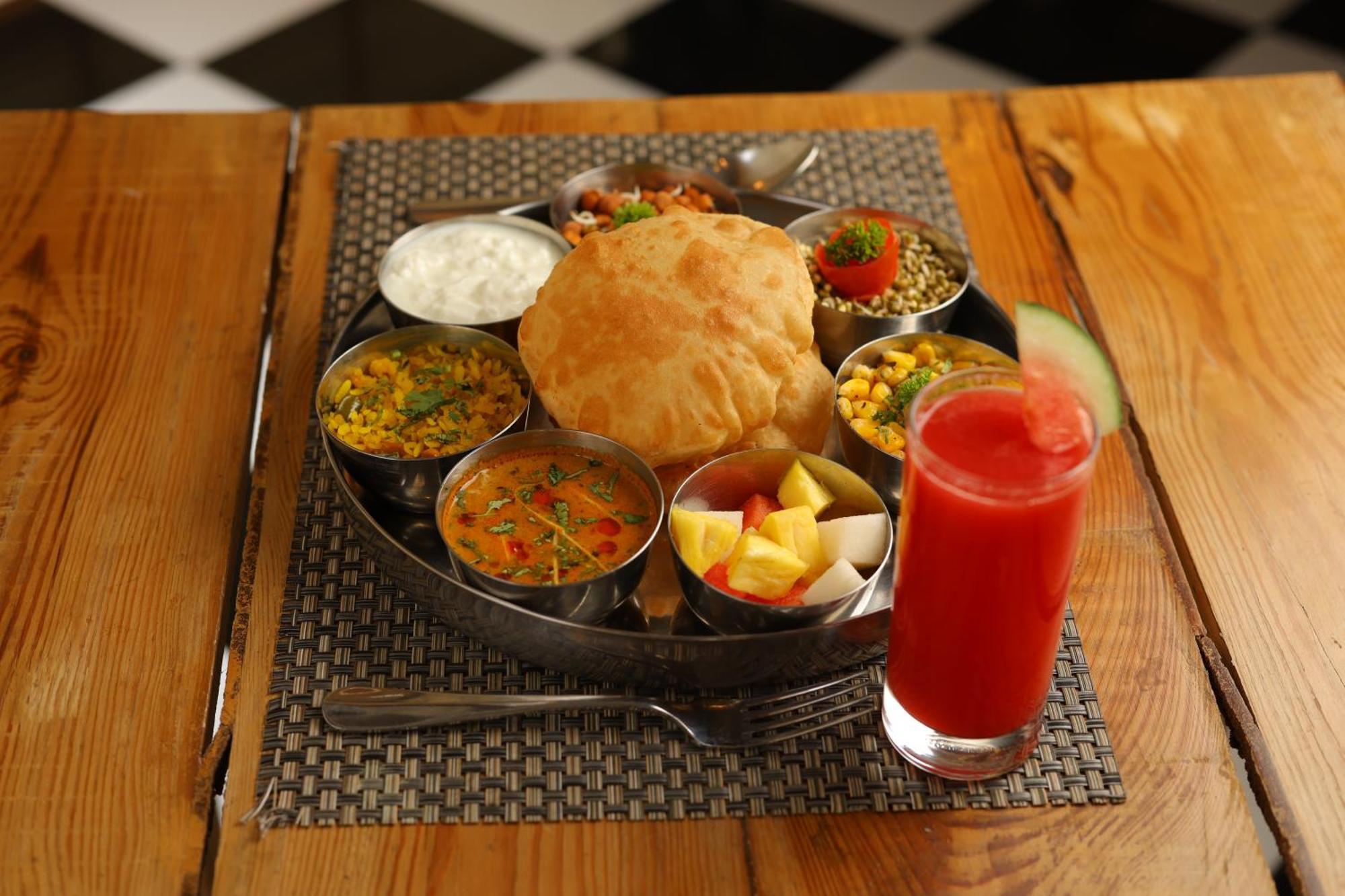 Hotel Natraj Rishīkesh Extérieur photo