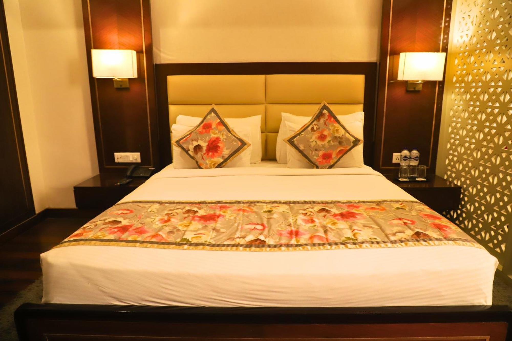 Hotel Natraj Rishīkesh Extérieur photo